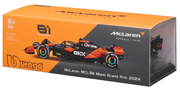 Bburago F1 with Helmet 1:24 2024 F-1 McLaren MCL38 #81 Piastri in Showcase