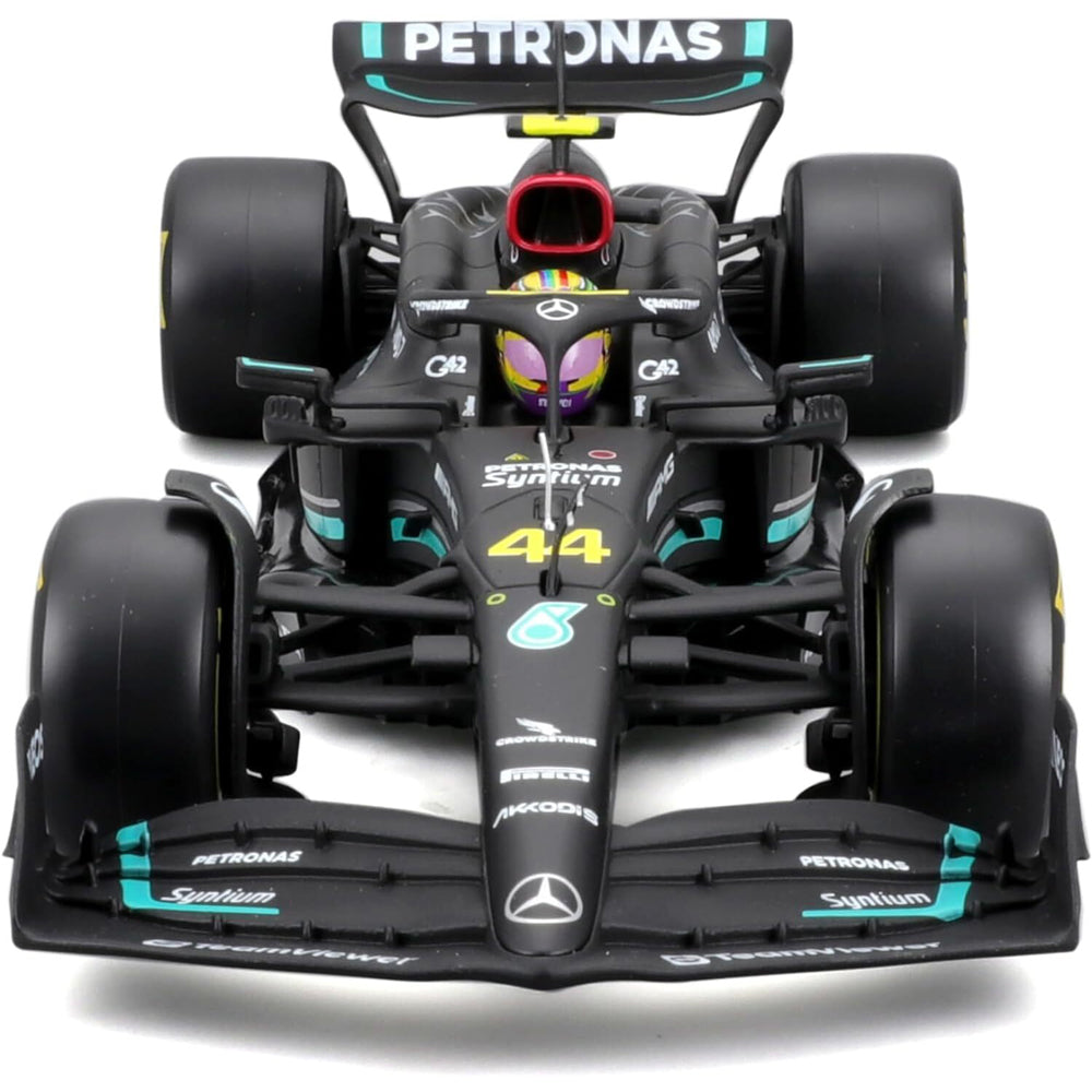 Bburago 1:24 2023 F-1 Mercedes W 14 No.44 Hamilton in Showcase Diecast Model